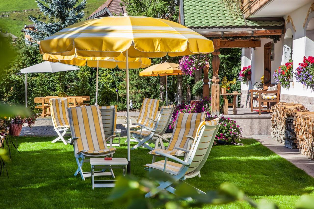 Hotel Garni Concordia - Dolomites Home Selva di Val Gardena Exterior photo