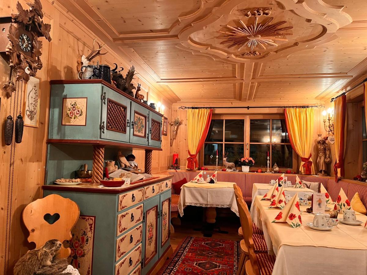 Hotel Garni Concordia - Dolomites Home Selva di Val Gardena Exterior photo